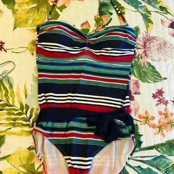 Quality Made Tommy Bahama Swimsuit size 10 - Picture 3 of 3